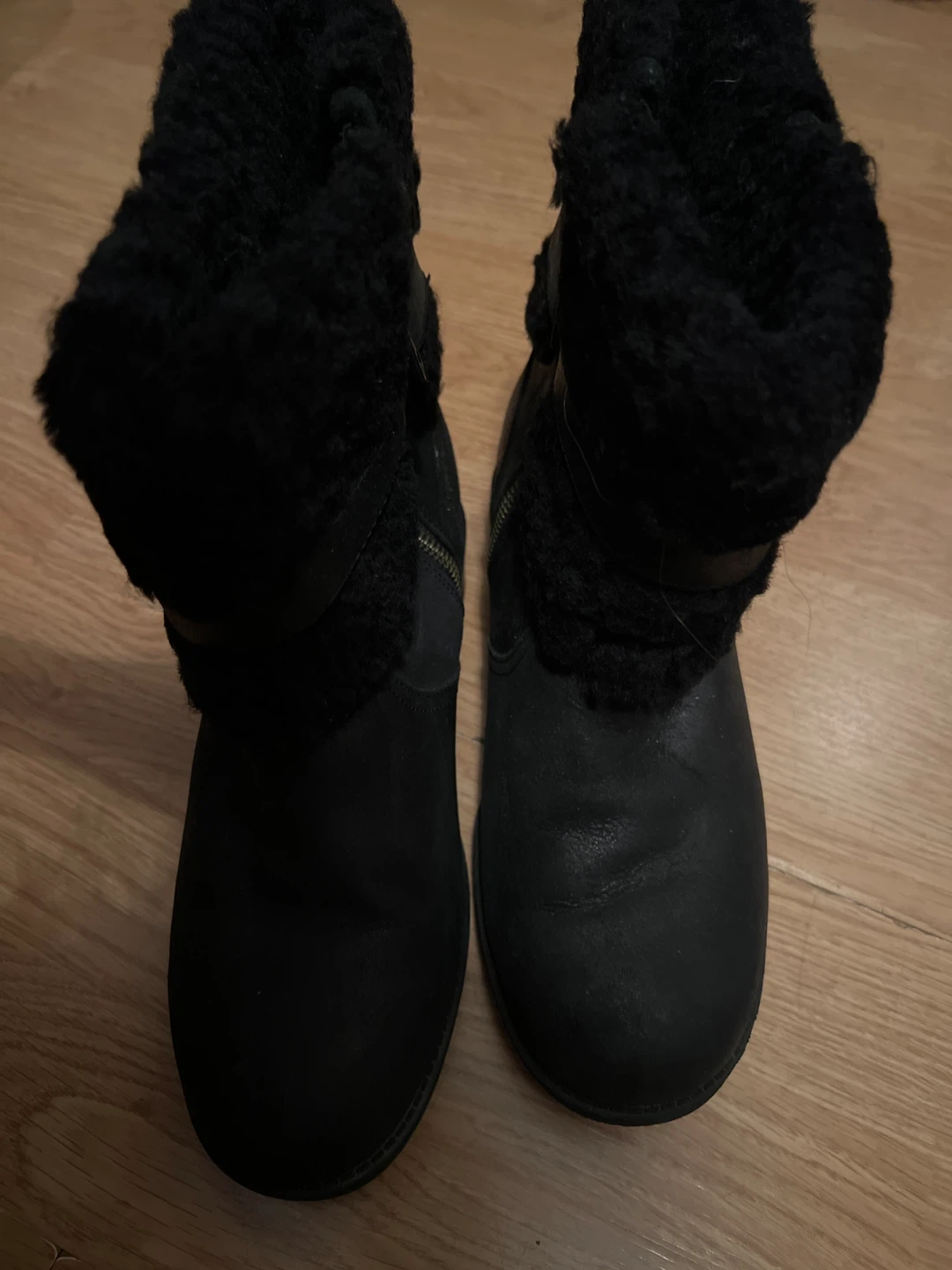 UGG Australia Black Leather Boots US 6.5