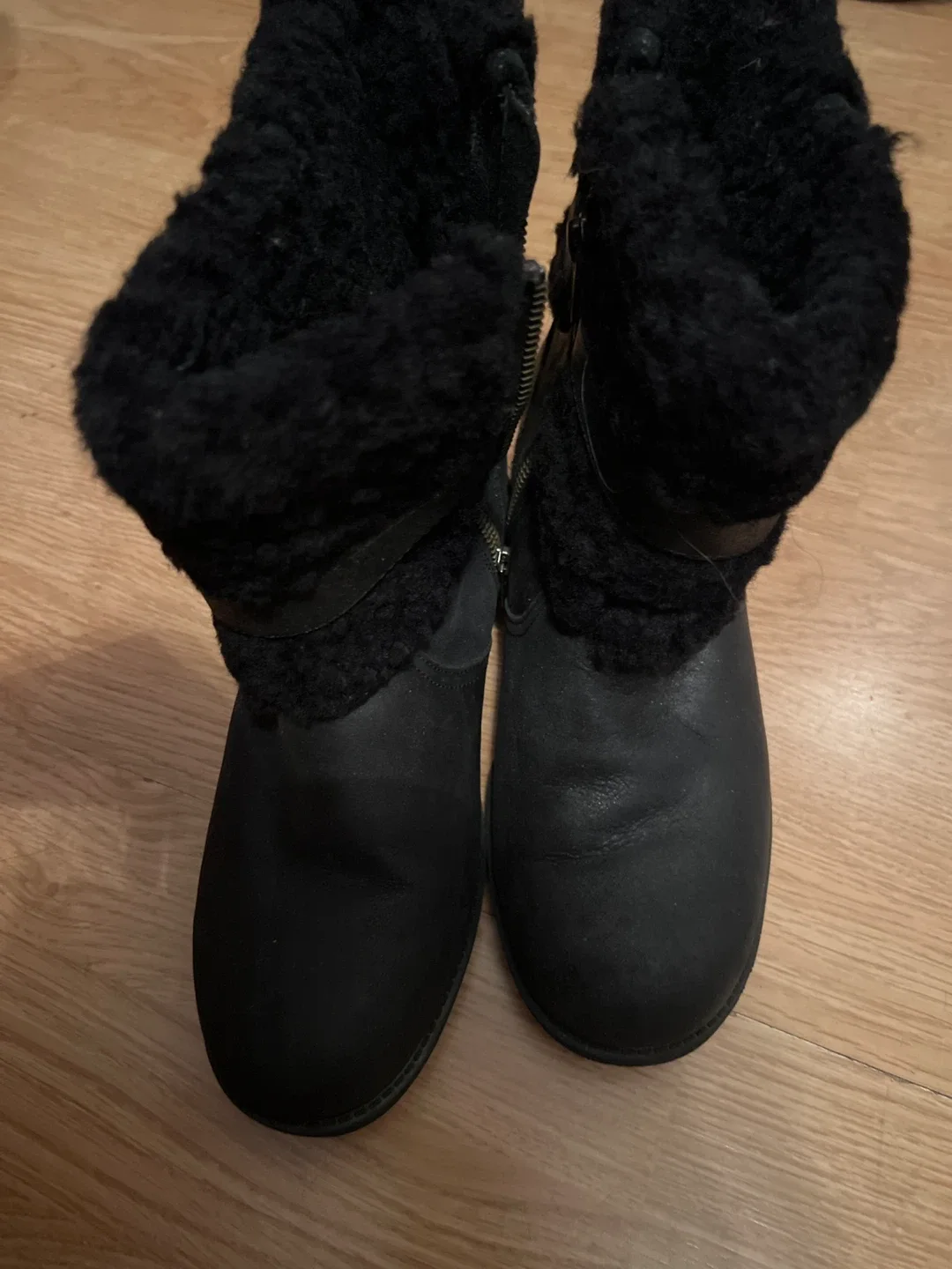 UGG Australia Black Leather Boots US 6.5 image indicator(6)