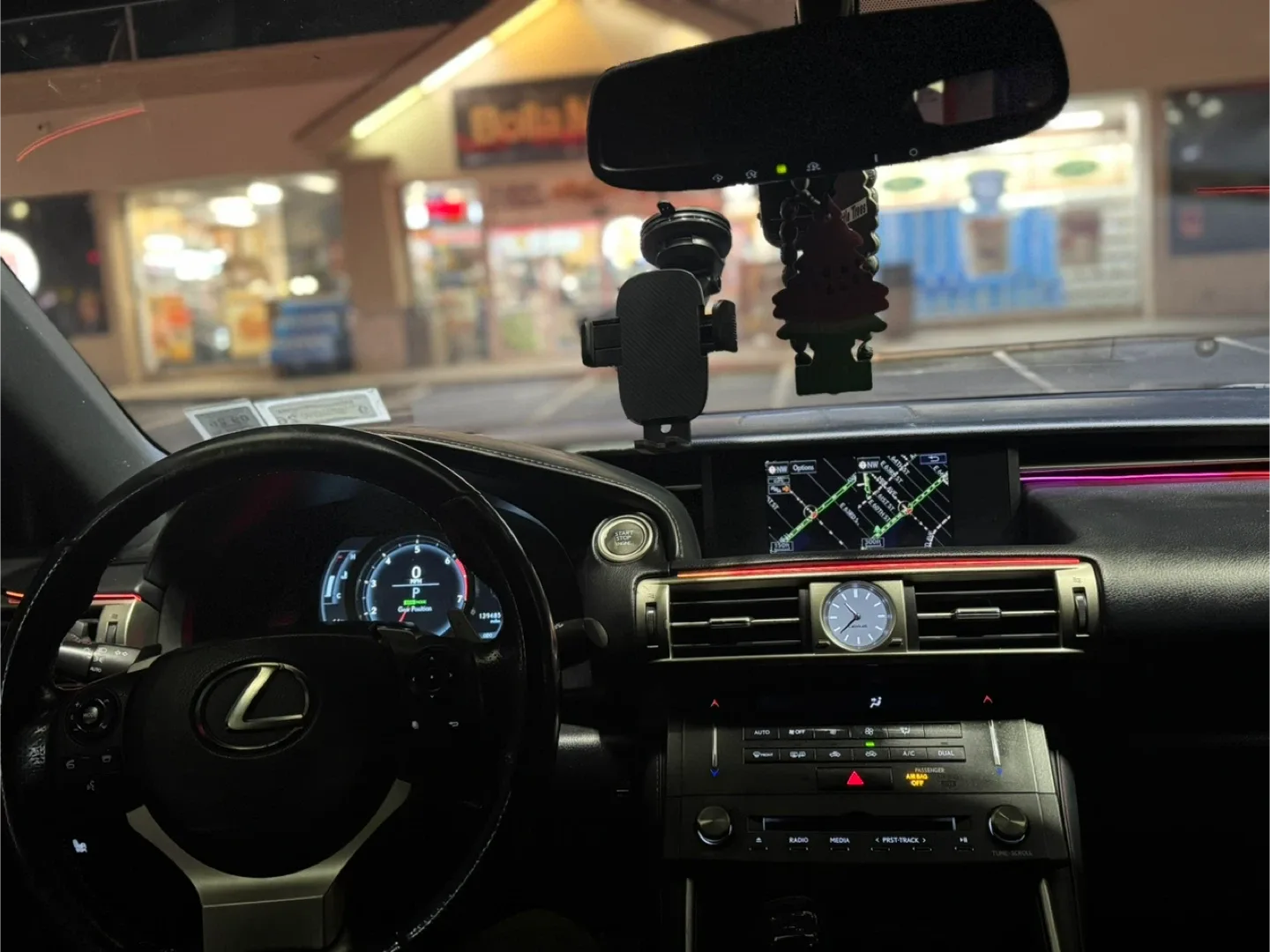 Luxes is 200 f spot 139 miles image indicator(3)