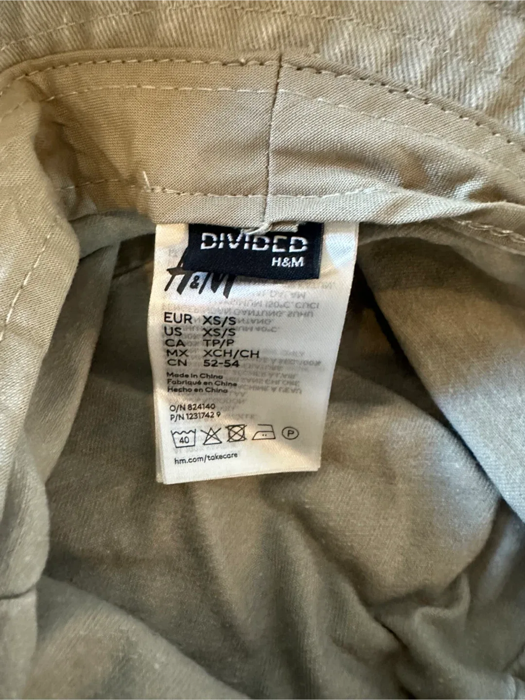 H&M Divided Bucket Hat - Size XS/S image indicator(3)