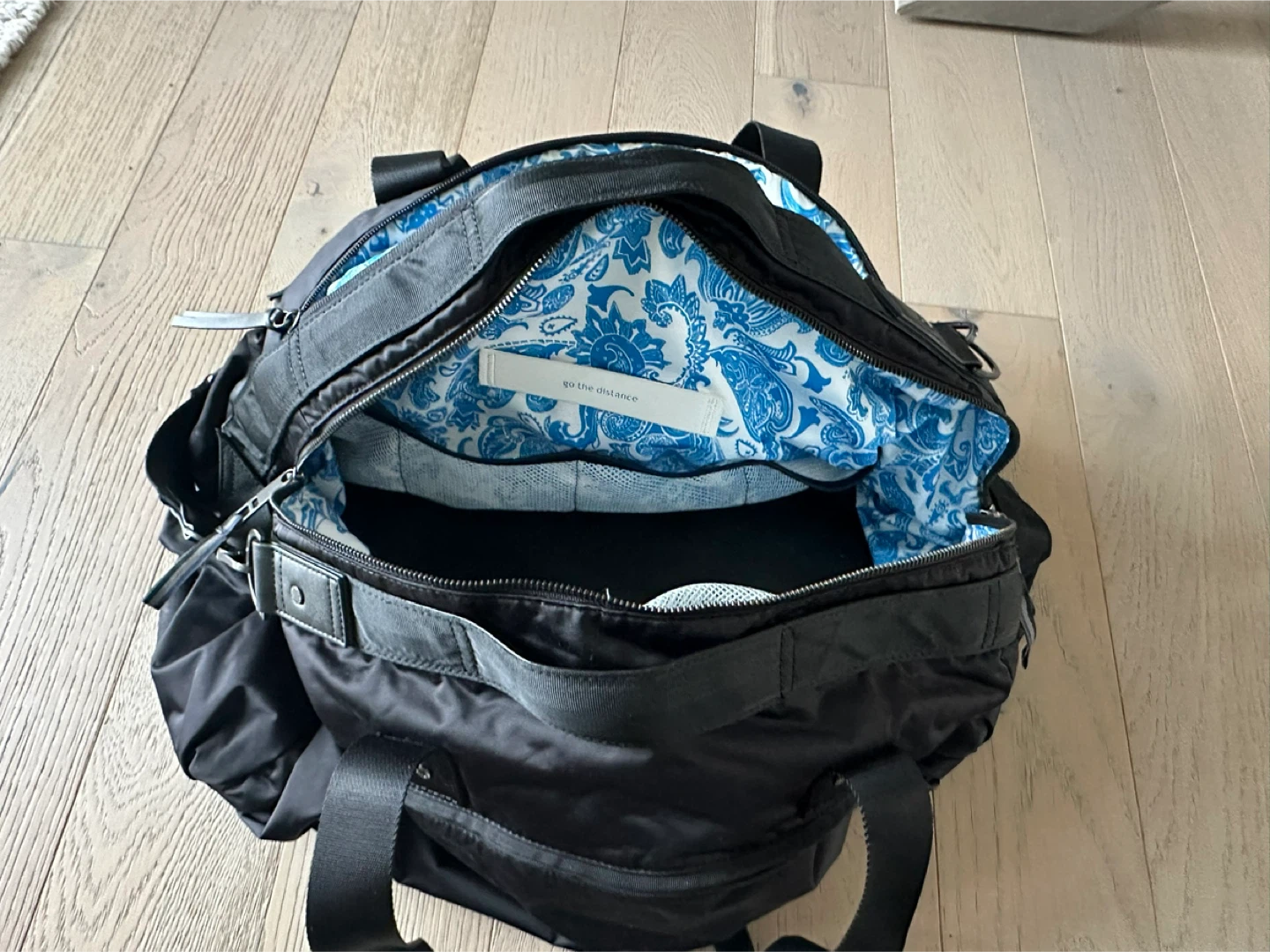 Lululemon Duffel bag - photo 2