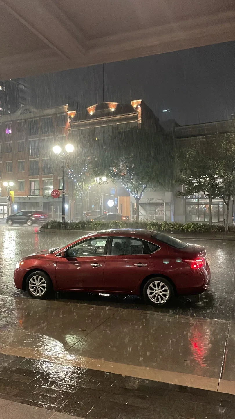 Nissan Sentra Sedan - Red 2017 image indicator(3)