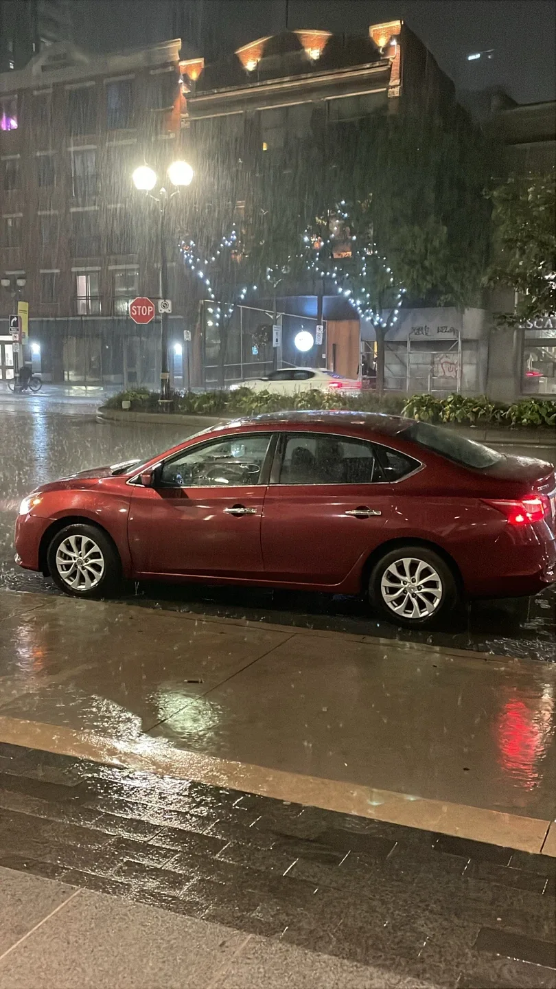 Nissan Sentra Sedan - Red 2017 image indicator(2)