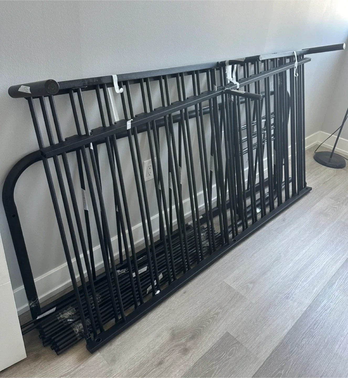 Black Metal Daybed Frame - 197cm x 94cm image indicator(9)