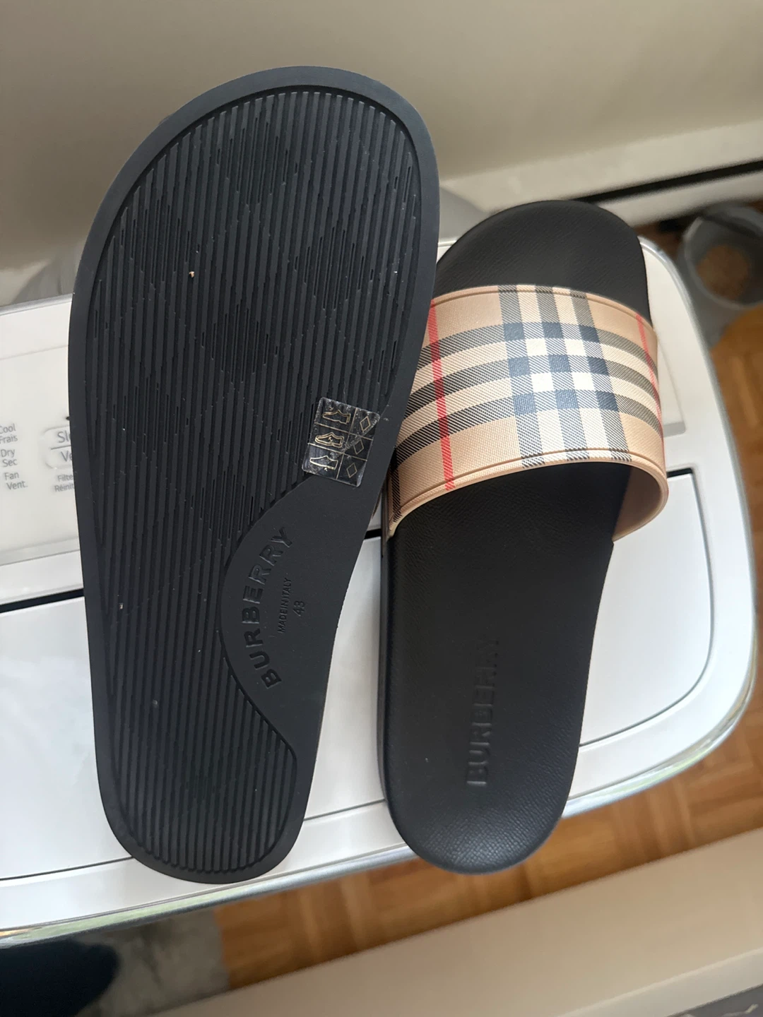 Burberry Black Slides Size 43 - photo 3