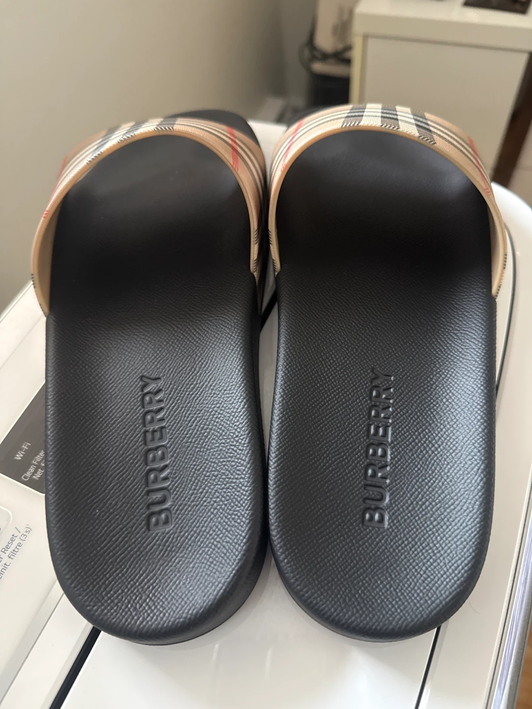 Burberry Black Slides Size 43 - photo 4