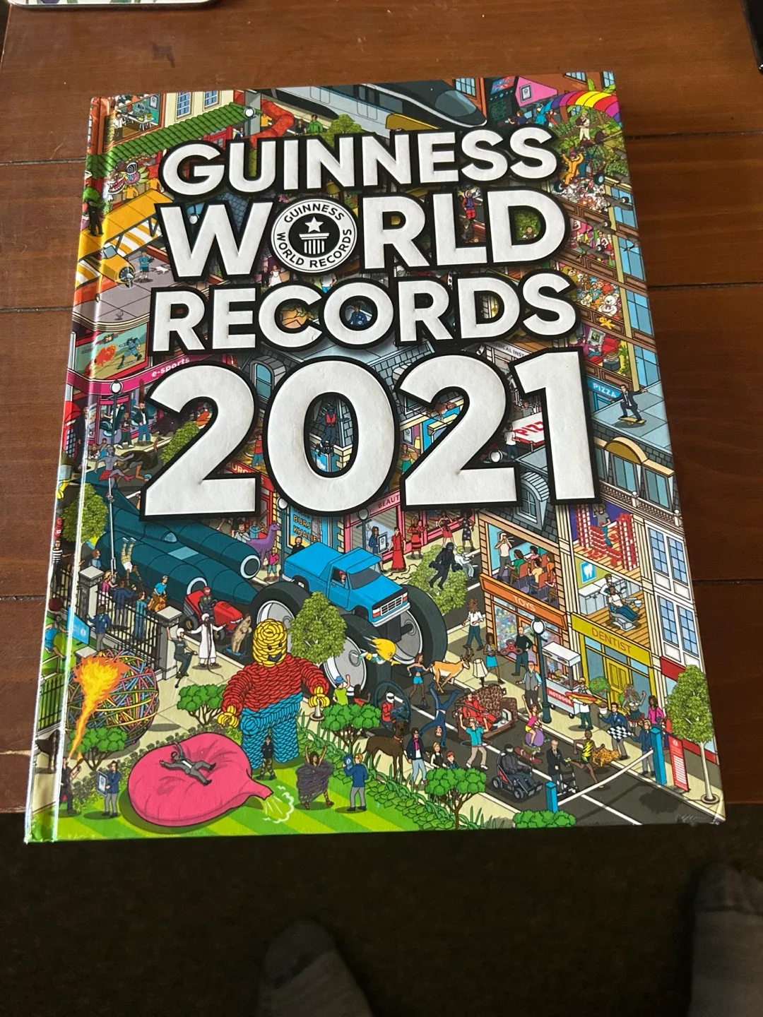 Guinness World Records 2021 Book thumbnail