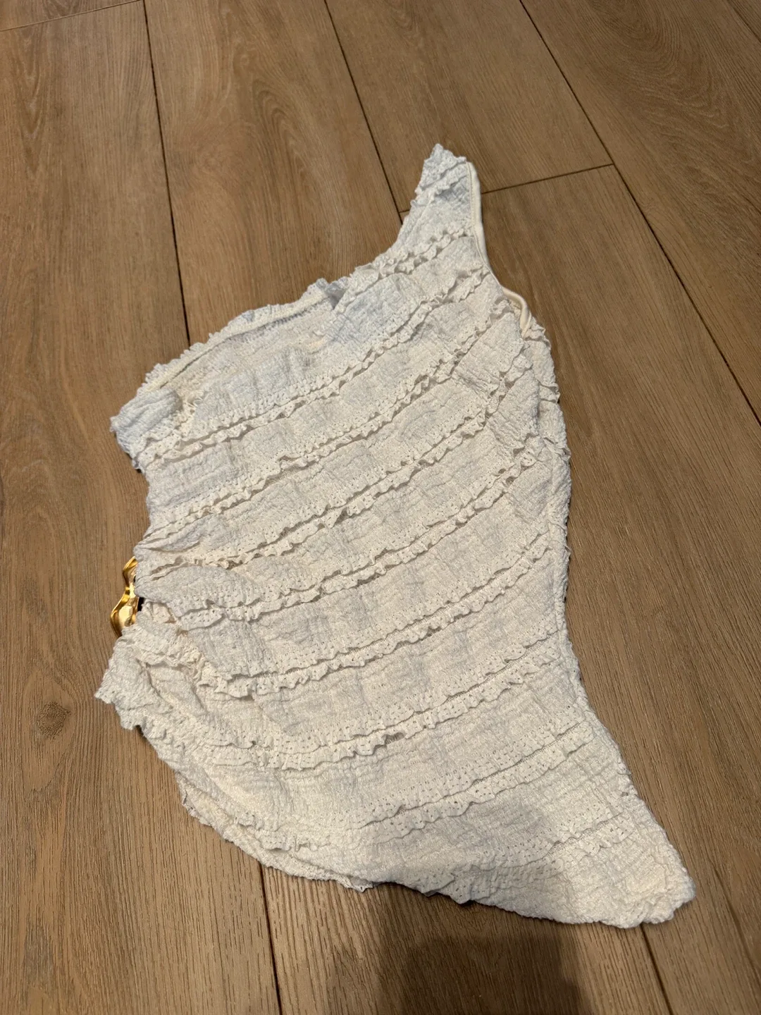 Super cute frill white tank with gold detailing image indicator(2)