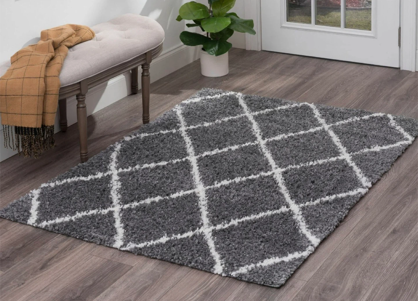 Gray & White Shag Rug 3’x5’ (Original $100, selling for $30)