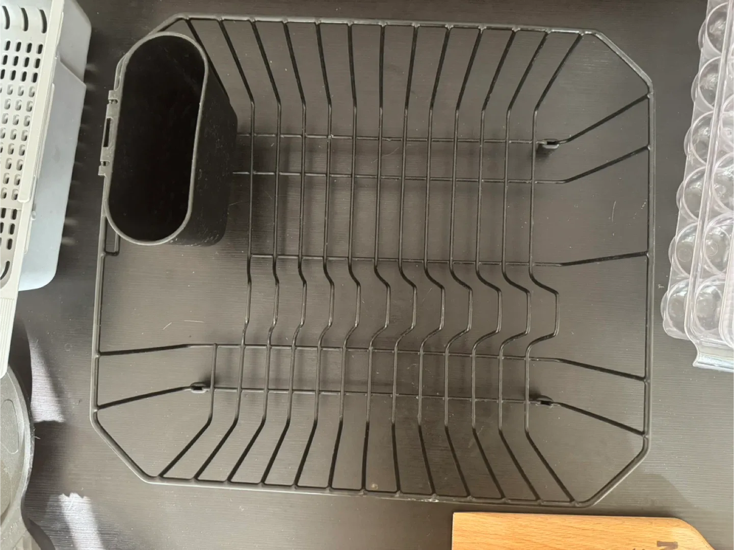 Kitchen Items: Nature Scraper, Dish Rack, Egg Container, Pan image indicator(4)