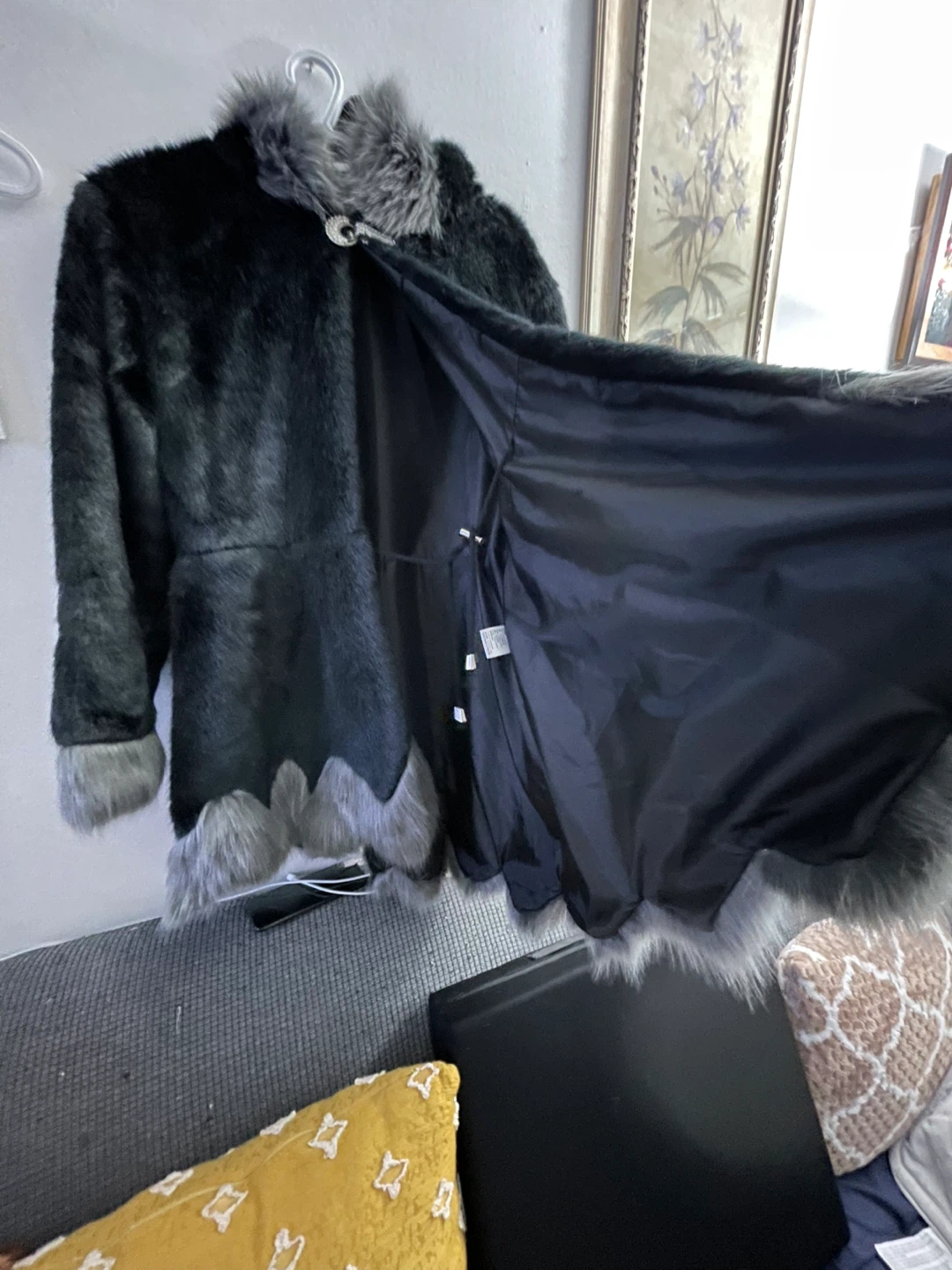 Faux Fur Coat - Black & Grey - photo 4