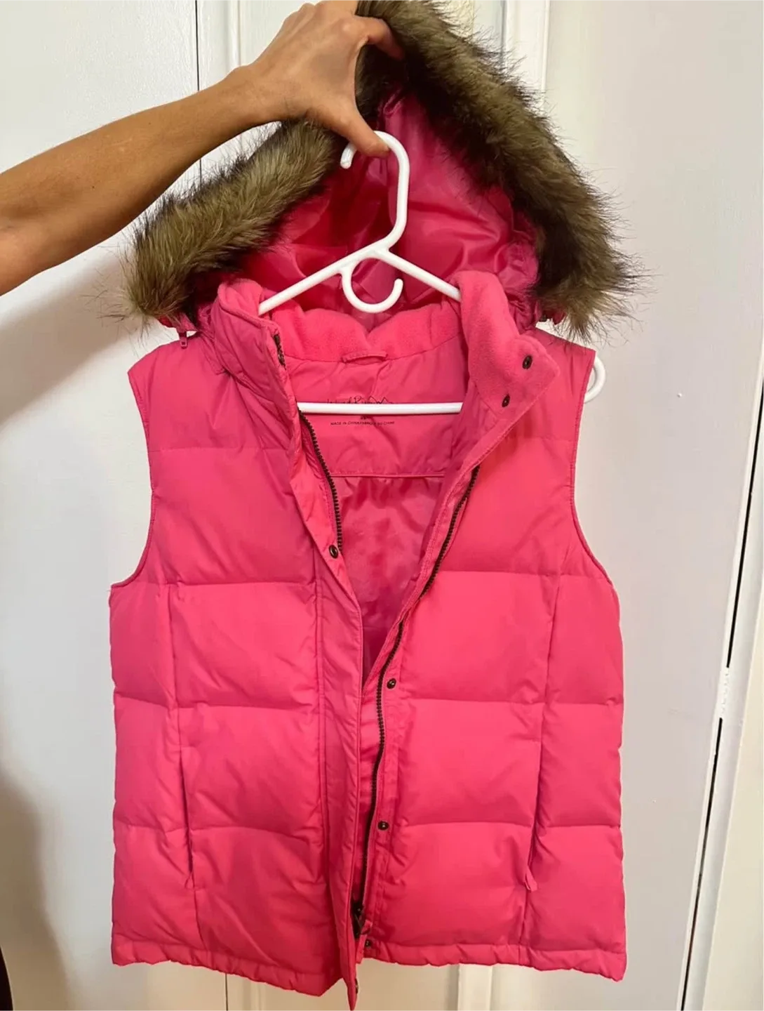 Pink Wind River Vest Fur Trim Hood image indicator(3)