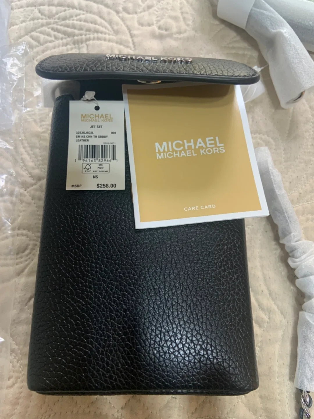 Michael Kors Jet Set Small Crossbody - Black image indicator(9)