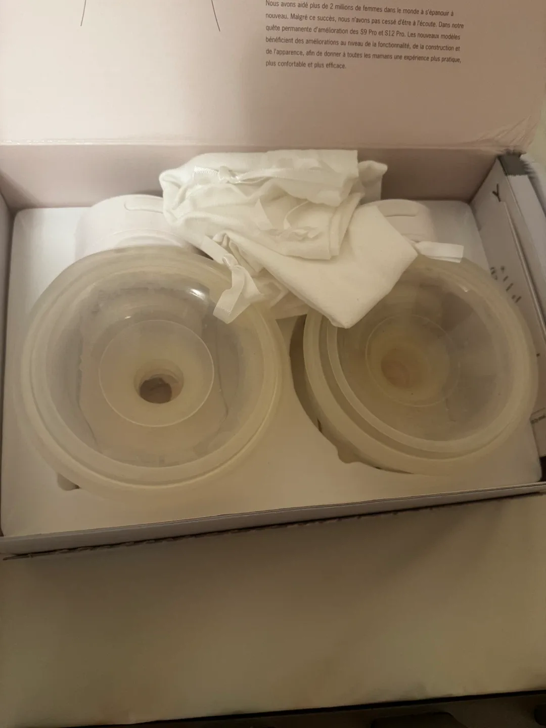 Momcozy S12 Pro Wearable Breast Pump - Like New! image indicator(3)