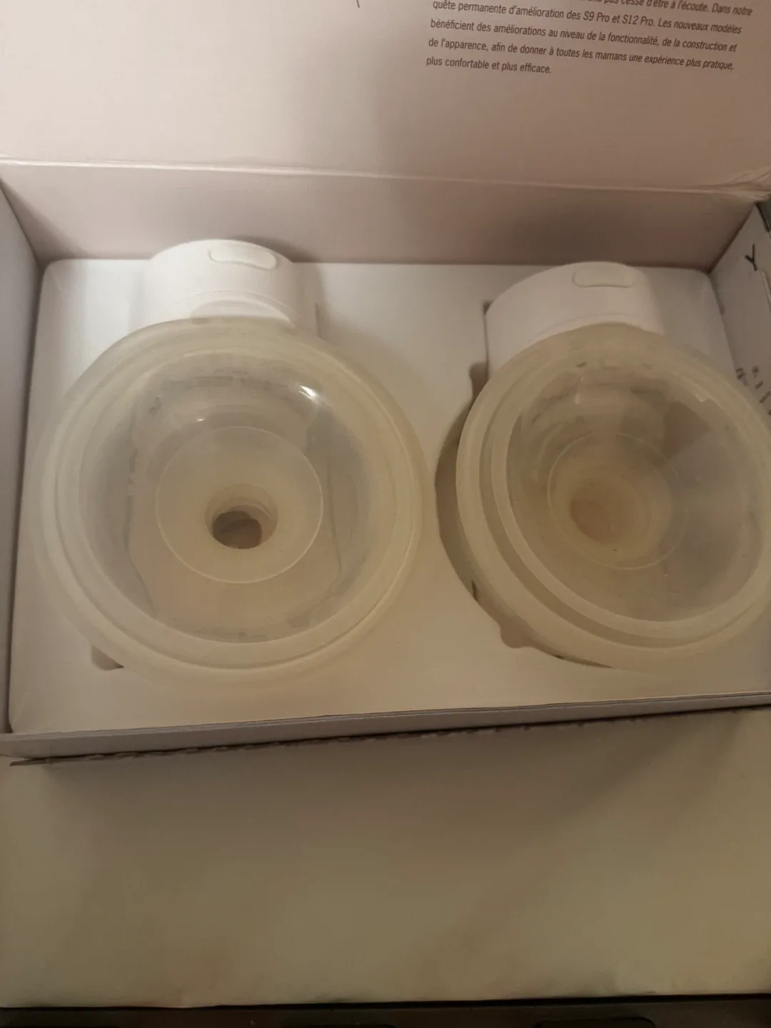 Momcozy S12 Pro Wearable Breast Pump - Like New! image indicator(2)