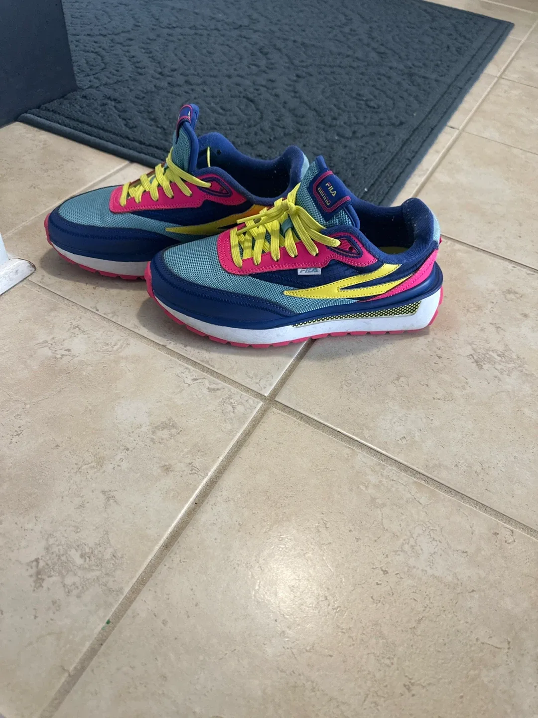 Fila Racer One Women's Running Shoes image indicator(4)