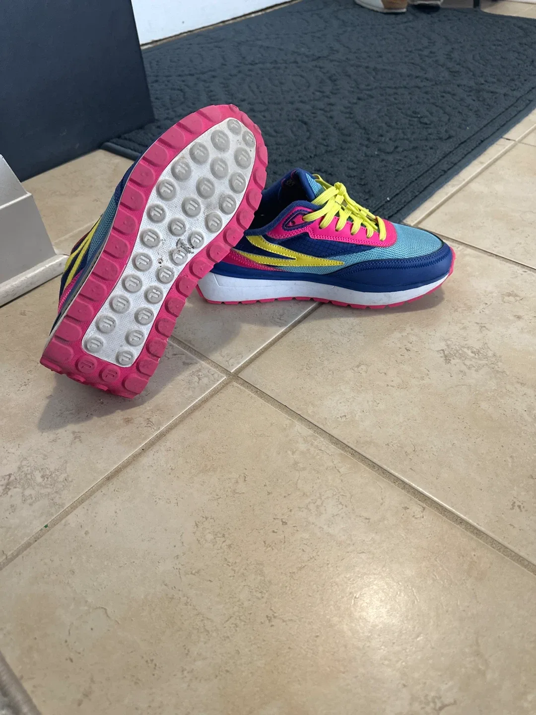 Fila Racer One Women's Running Shoes image indicator(2)