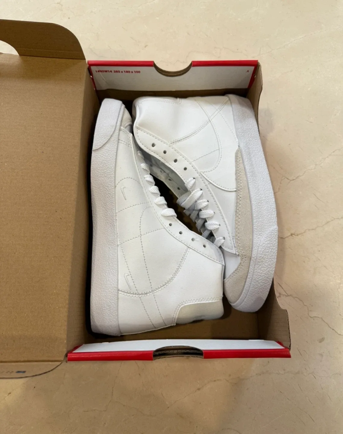Brand New Nike Blazer Mid '77 SE thumbnail