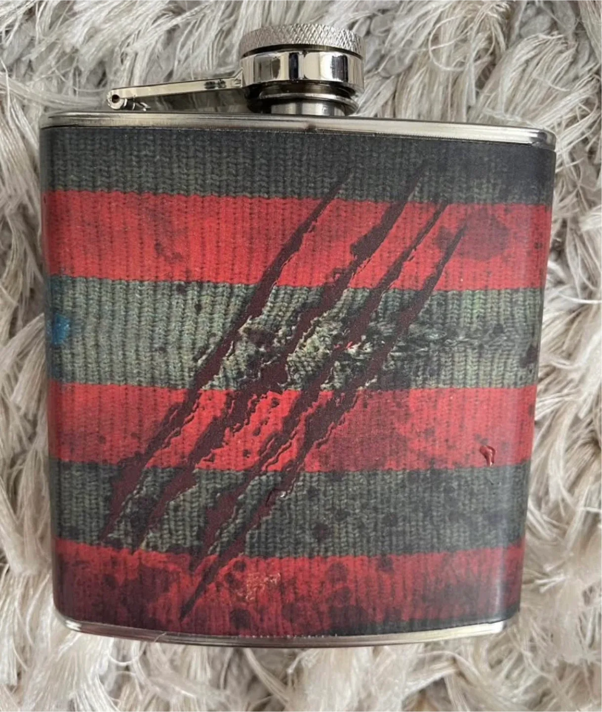 A Nightmare on Elm Street Freddy Krueger Flask image indicator(2)