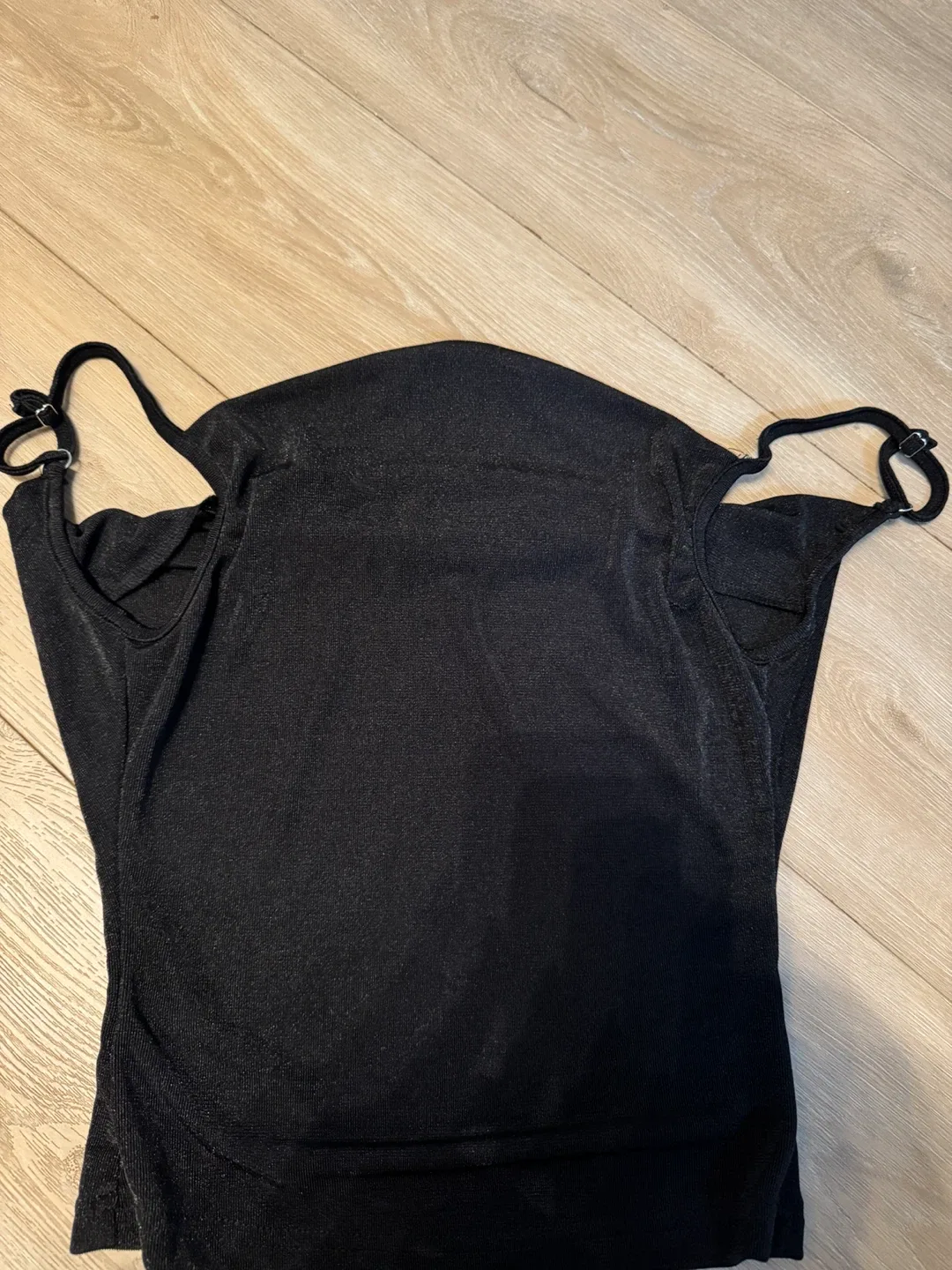 Cowlneck black sheer tank with adjustable straps image indicator(2)