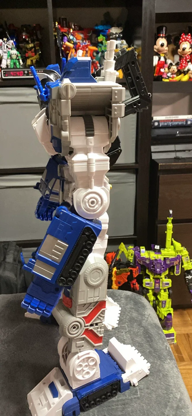 Transformers legacy: cybertron universe metroplex image indicator(6)