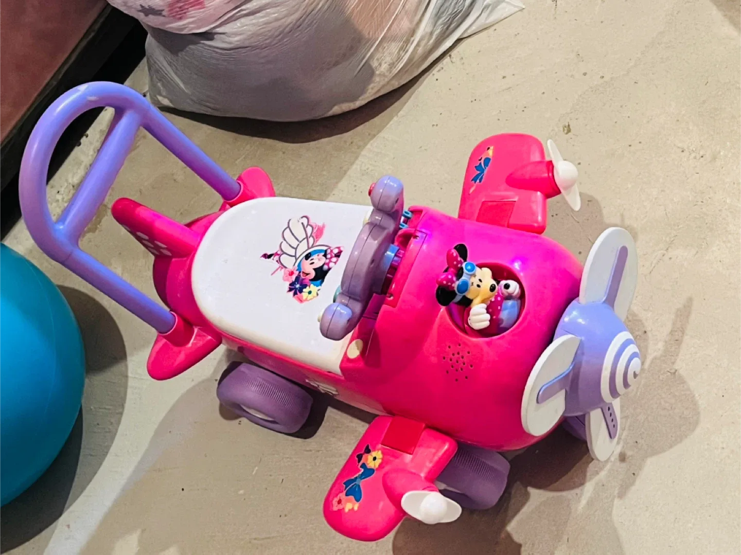 Disney Minnie Mouse Plane Ride-On Toy thumbnail