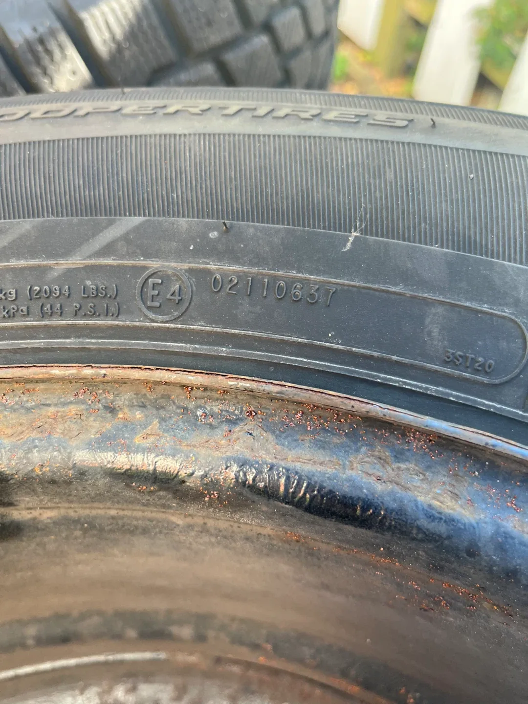 Cooper Winter Tires with Rims 235/65R/18 image indicator(8)