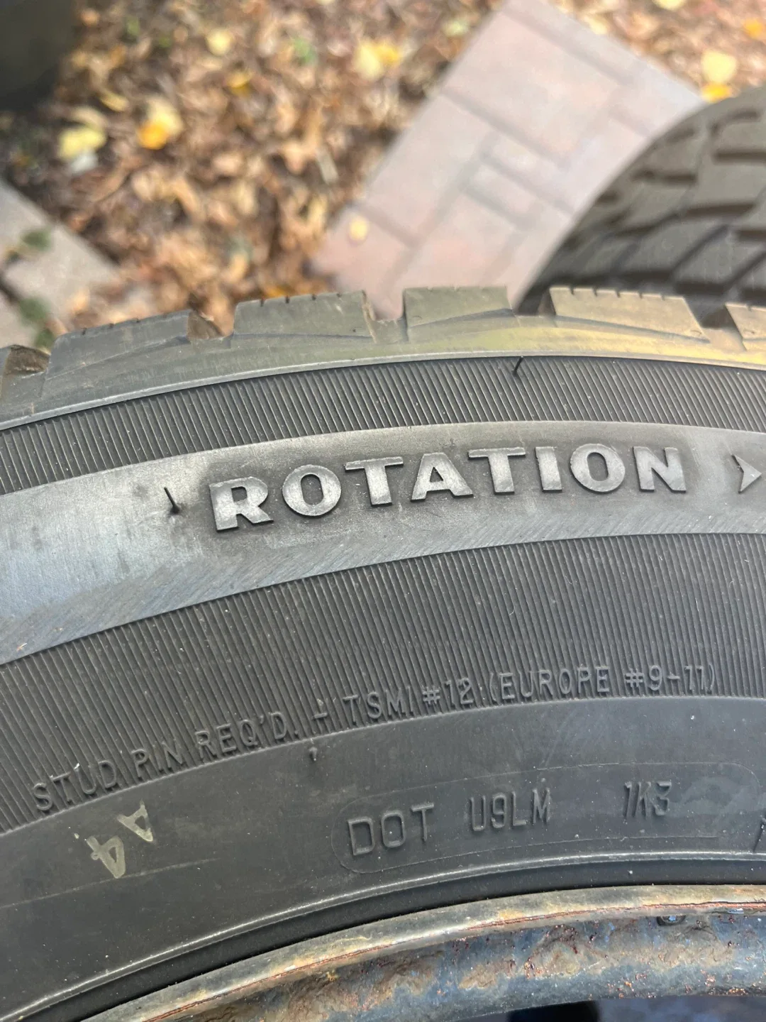 Cooper Winter Tires with Rims 235/65R/18 image indicator(4)