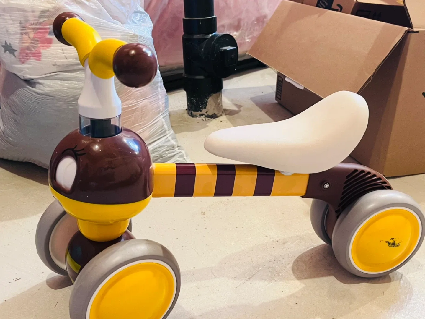 Radio Flyer Glide & Go Balance Bike - Bee image indicator(2)