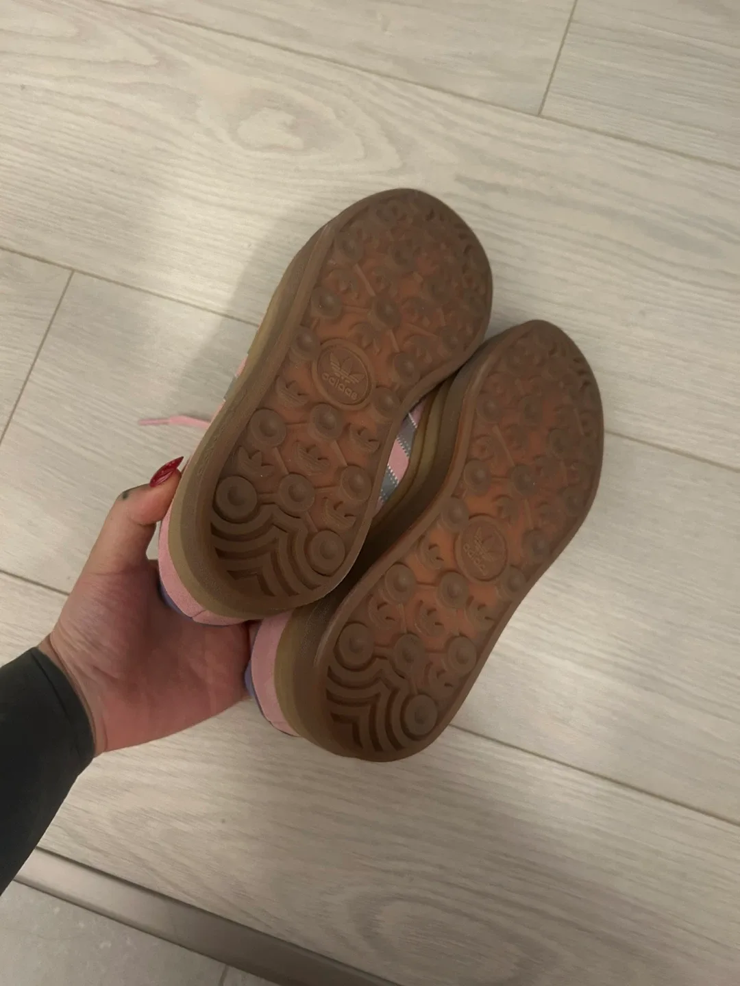 Adidas Gazelle Pink Sneakers image indicator(3)