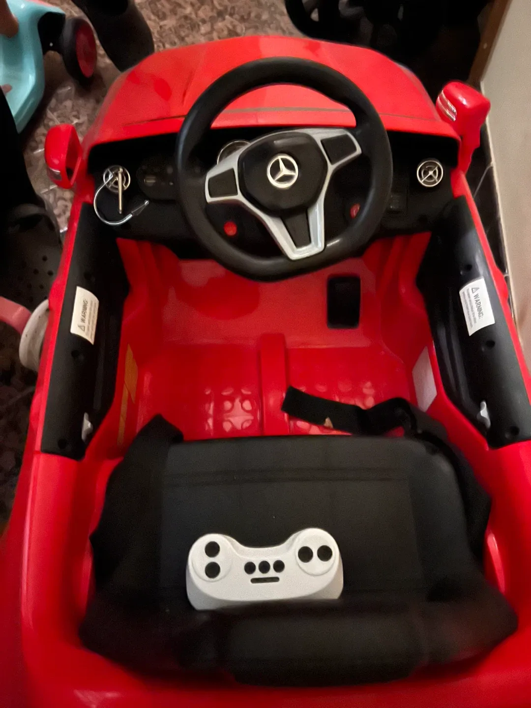 Mercedes-Benz AMG Ride-On Car - Red image indicator(2)