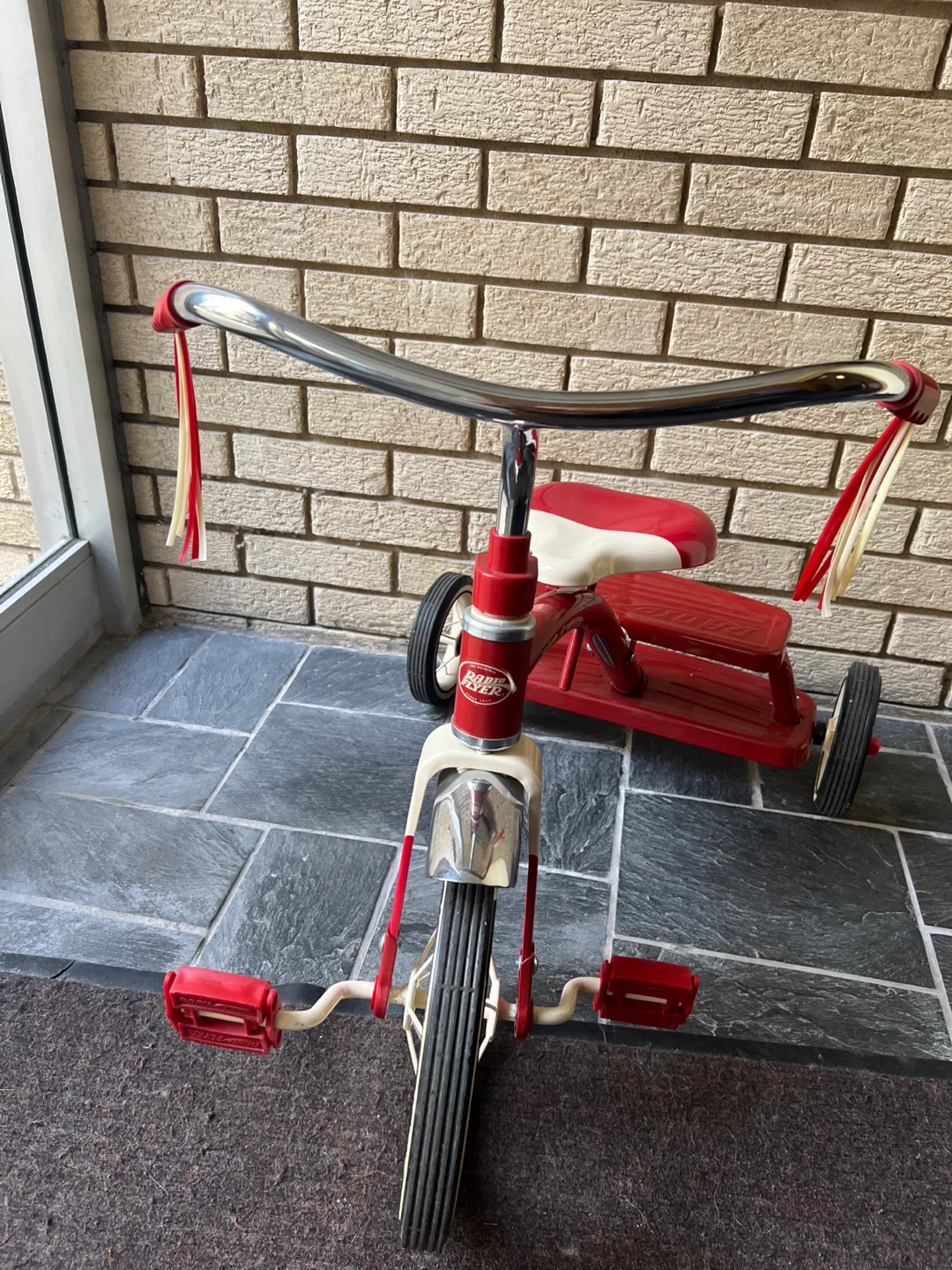 Radio Flyer Classic Red Tricycle - photo 2