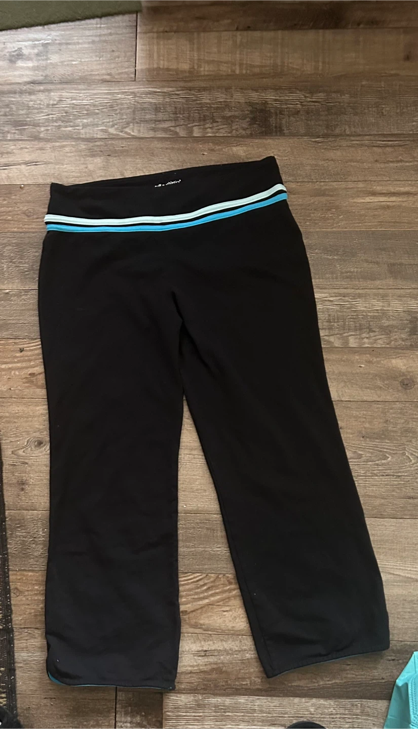Tuff Athletics Black Capri Leggings - Size M