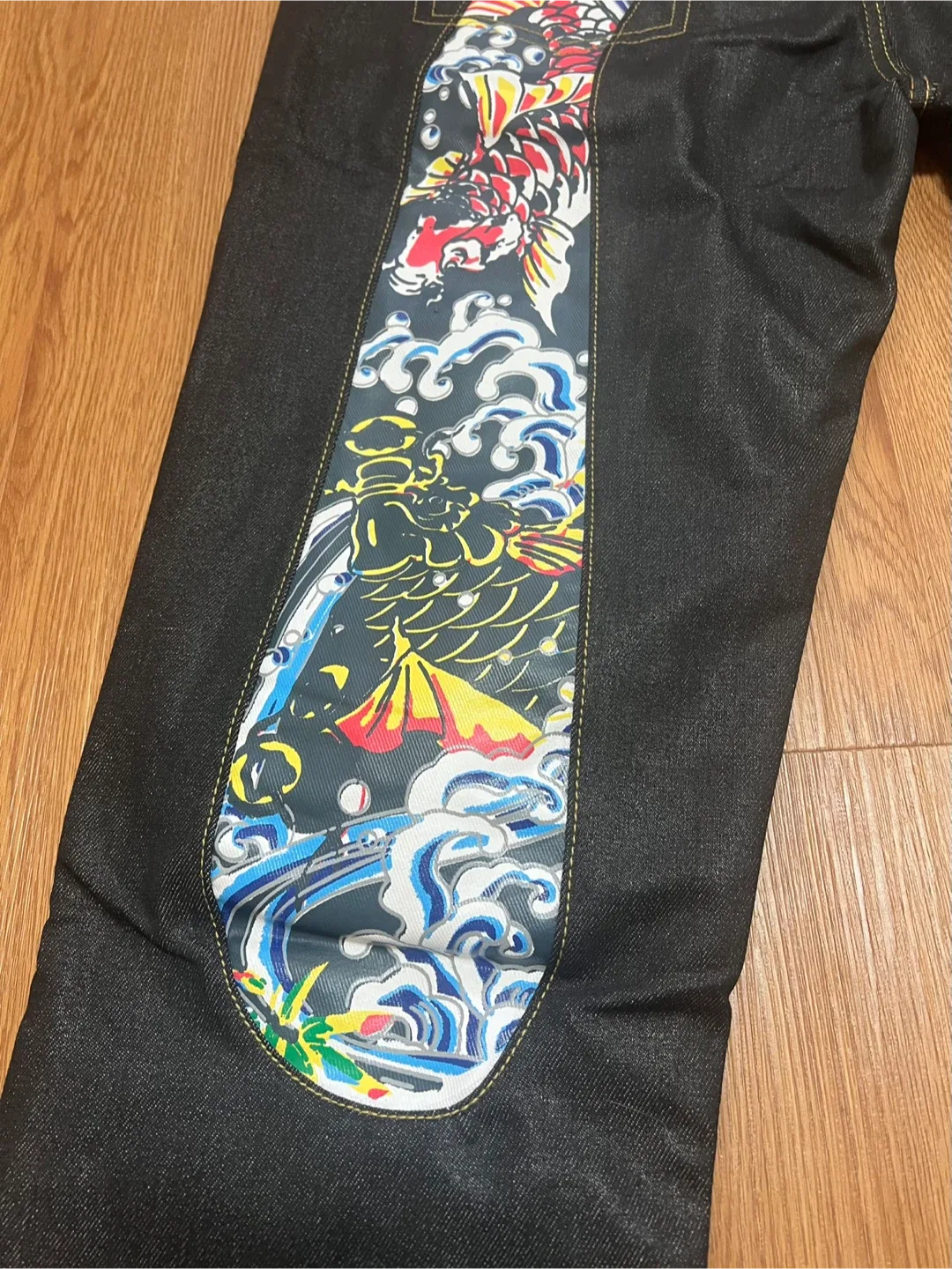 Evisu Jeans with Koi and Dragon Design image indicator(5)
