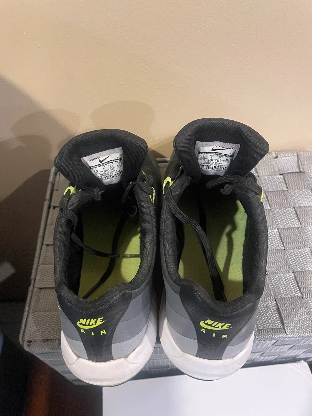 Nike Air Max Black/Gray/Yellow image indicator(7)