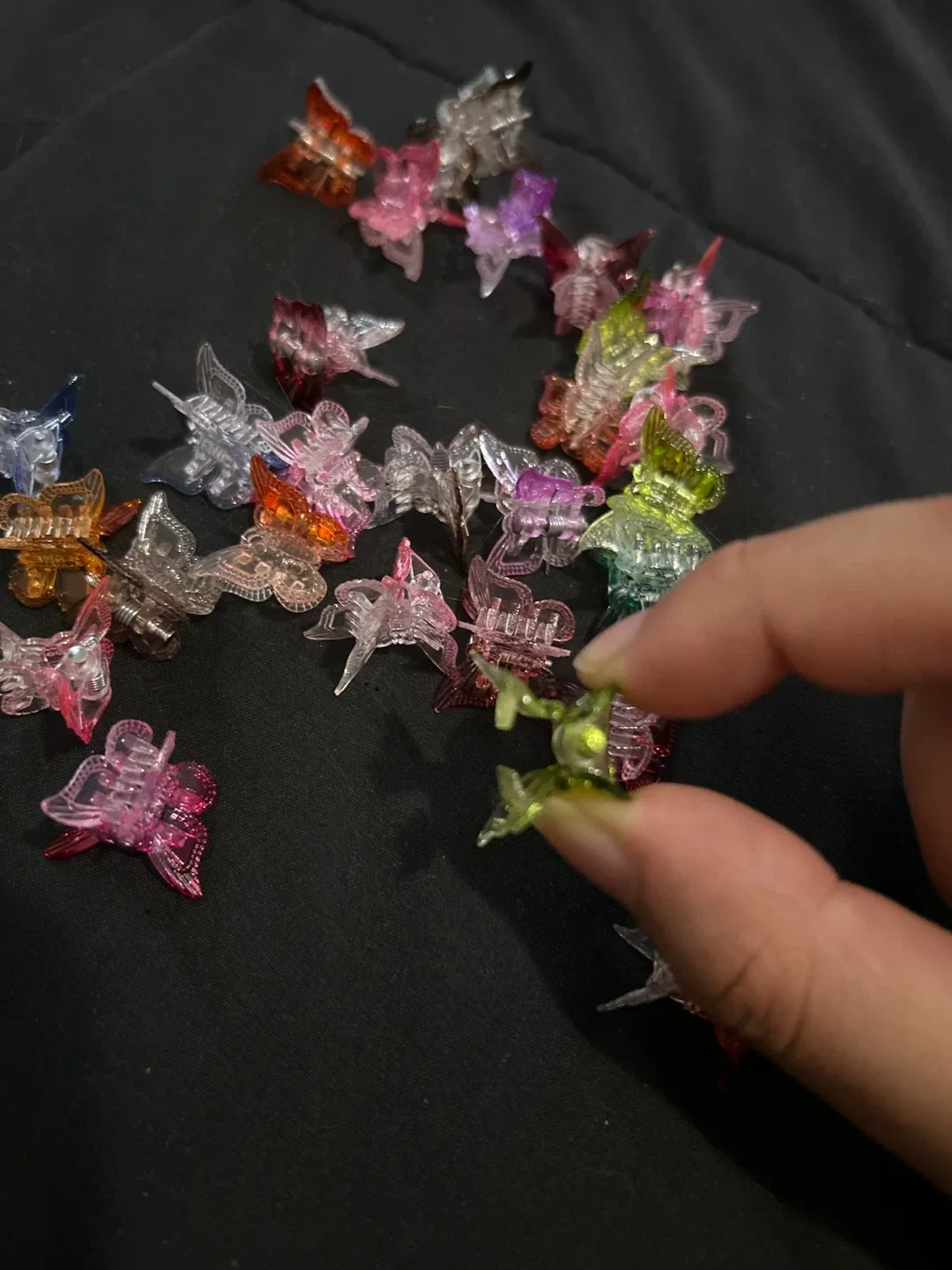 Butterfly Hair Clips - Assorted Colors image indicator(2)