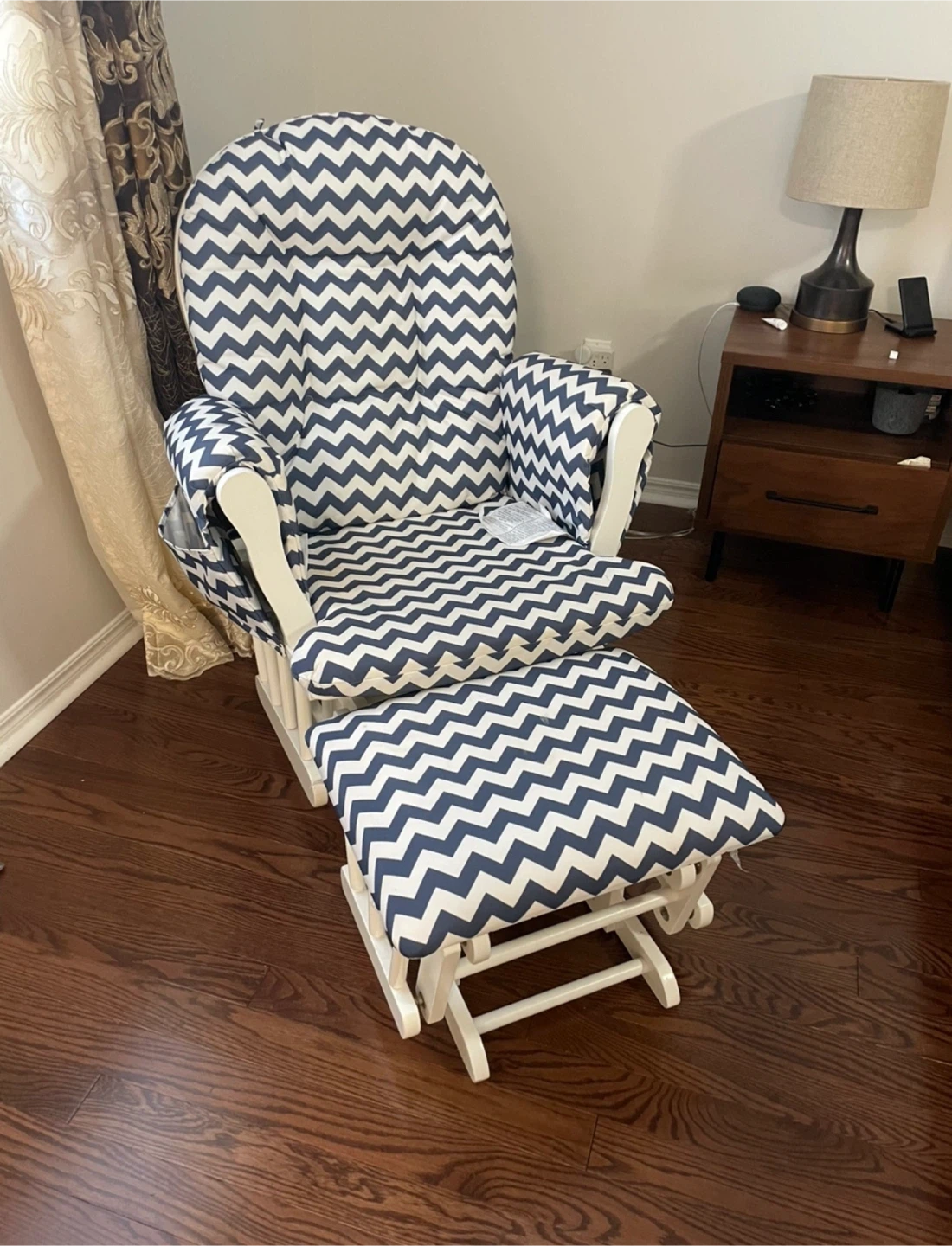 Baby Bundle: Crib, Bottle Warmer, Sterilizer and Nursery Chair - photo 5