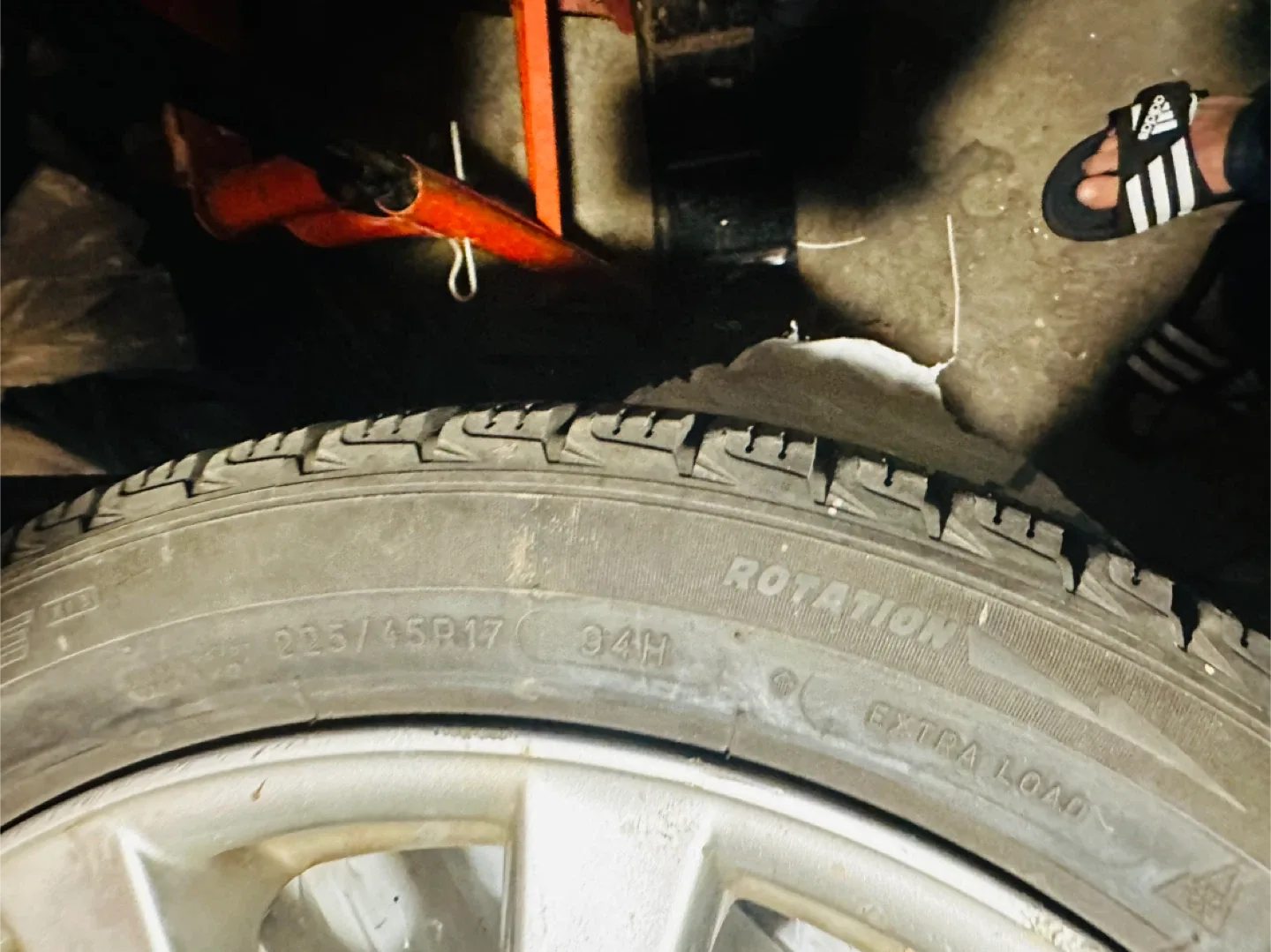 4 Michelin Winter Tires and Rims 225/45R17 Tire image indicator(3)