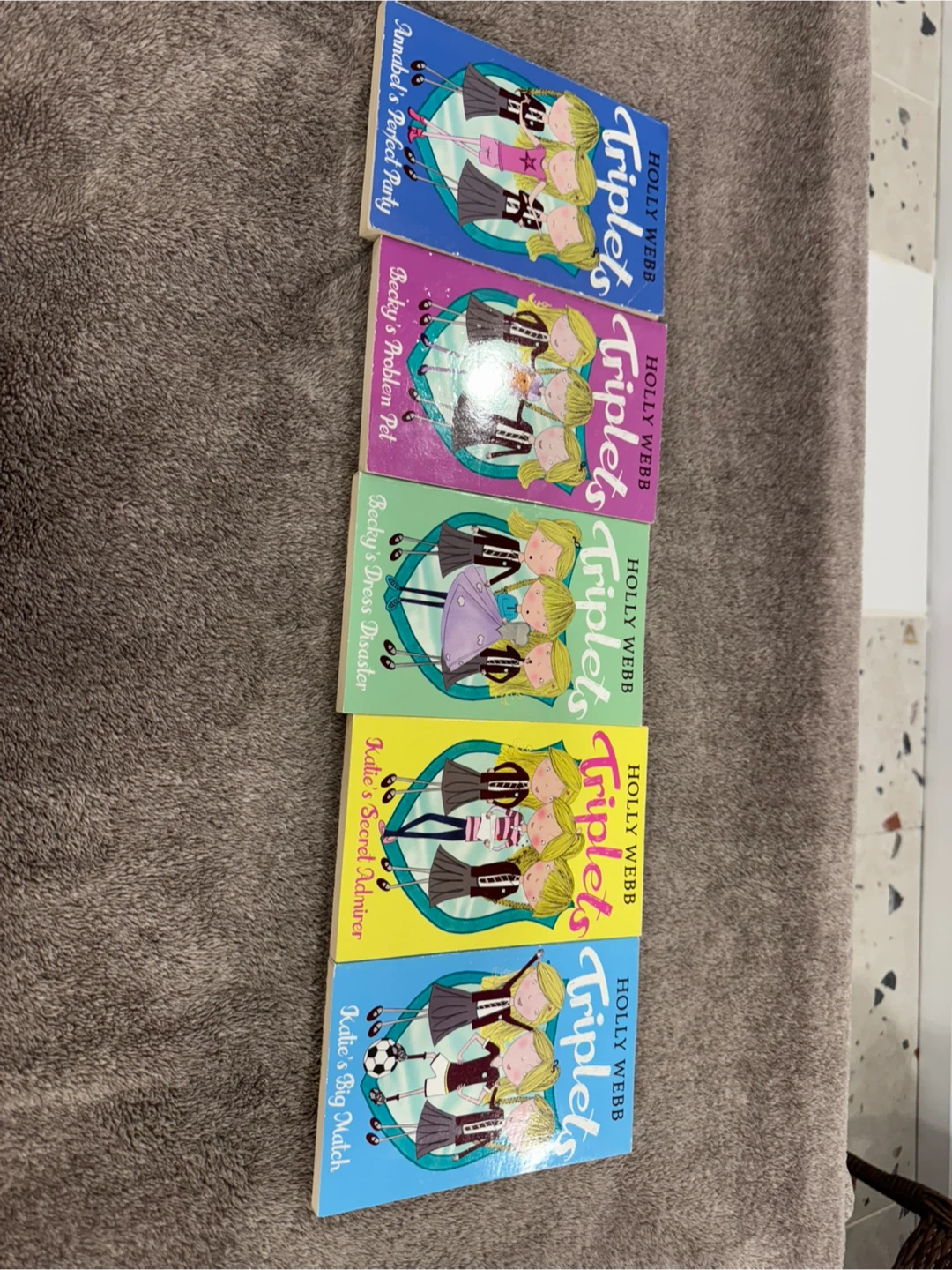 Holly Webb Triplets Book Series - 5 Books - photo 3