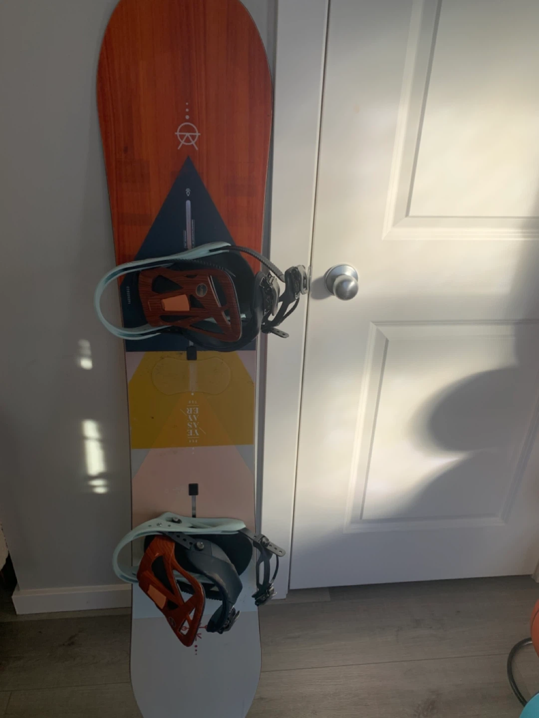 Arbor Snowboard with Burton Scribe Bindings