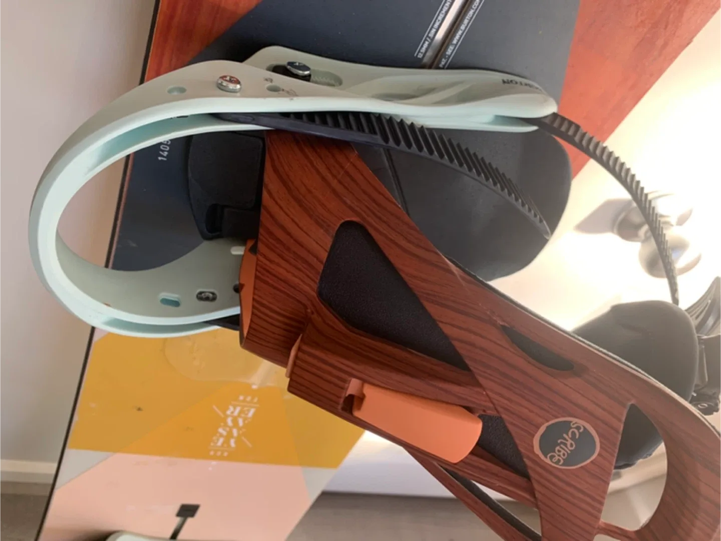 Arbor Snowboard with Burton Scribe Bindings image indicator(2)