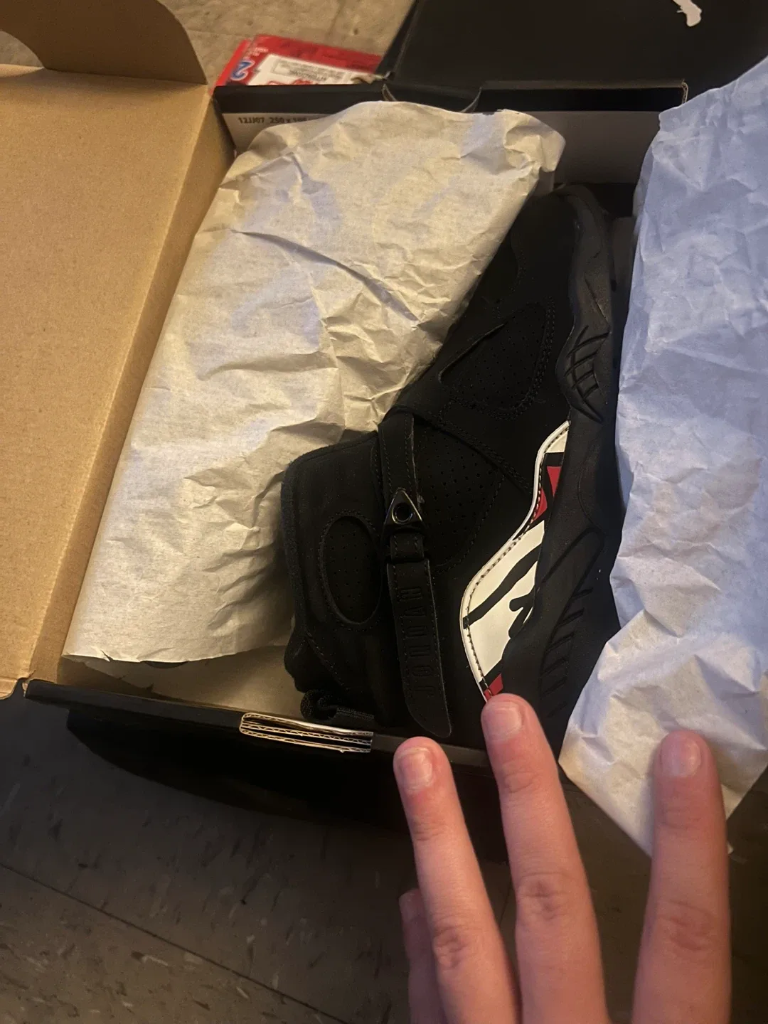 SIZE 3Y Jordan 8 Playoffs (2013) thumbnail