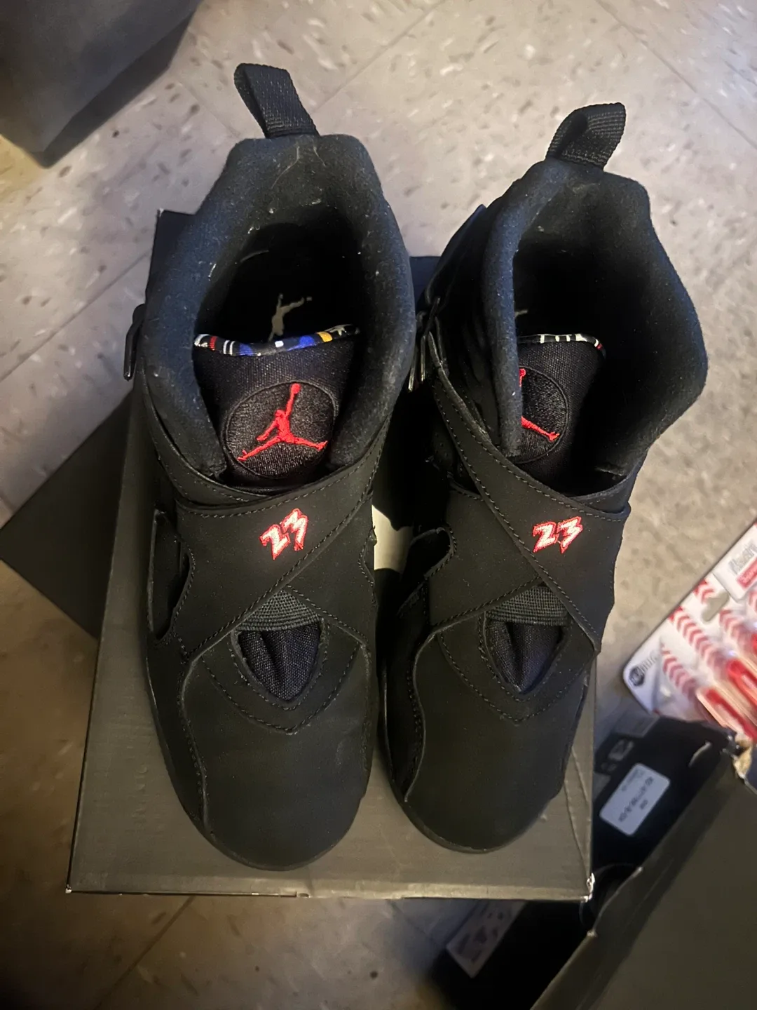 SIZE 3Y Jordan 8 Playoffs (2013) image indicator(2)