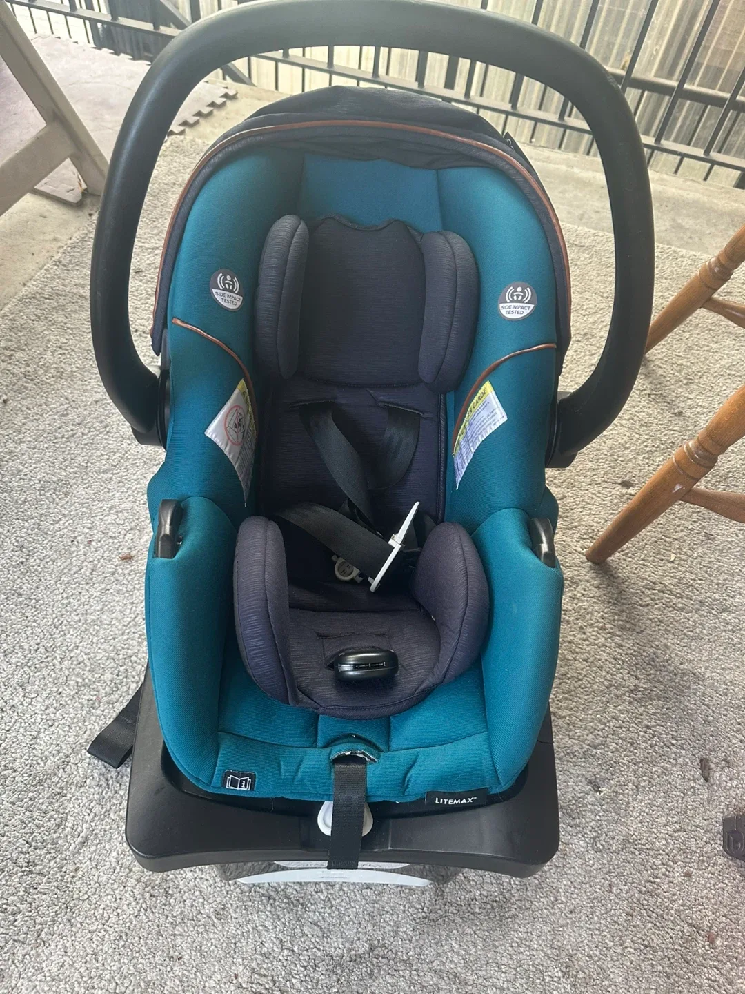 Evenflo LiteMax Infant Car Seat - Teal thumbnail