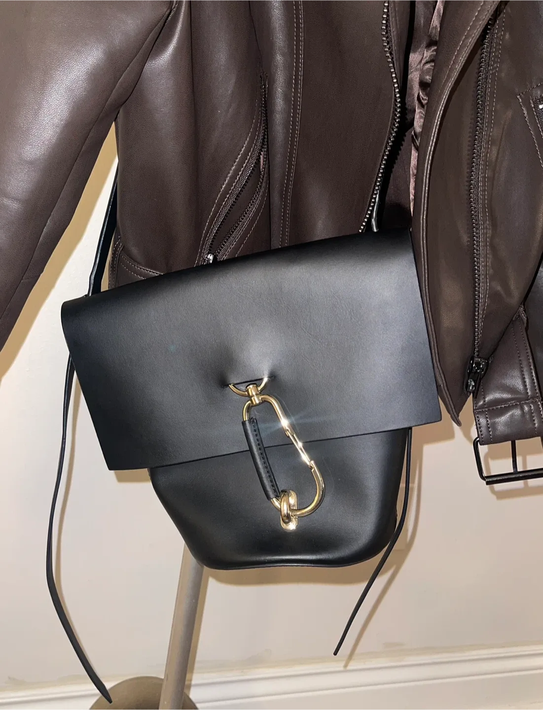 Zac Posen Black Medium Belay Leather Crossbody Bucket Bag image indicator(7)