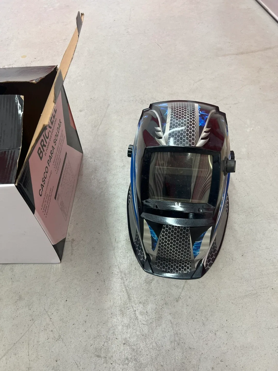 Brickell Welding Helmet - Like New! image indicator(4)