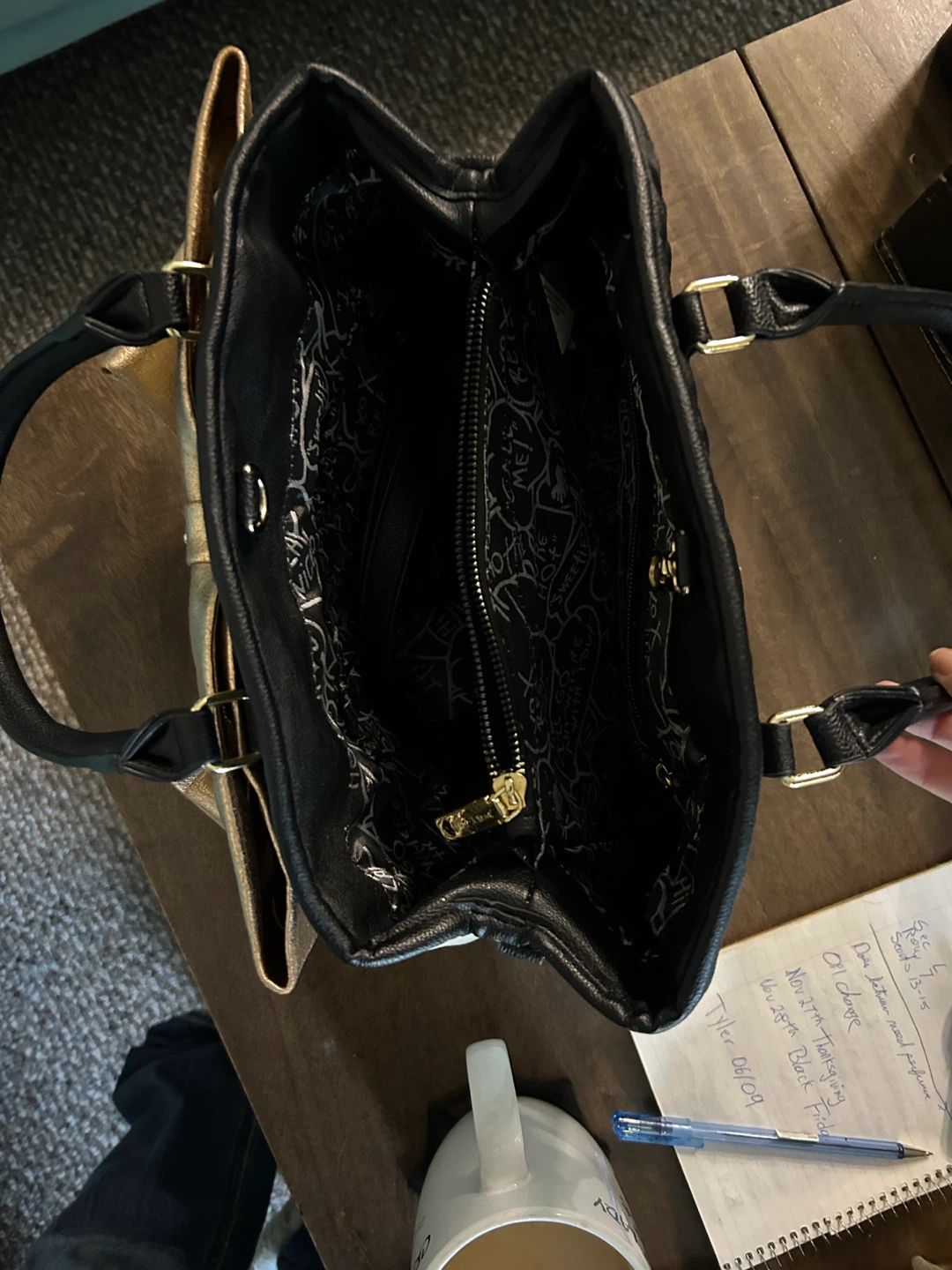 Betsey Johnson Black & Gold Bow Handbag - photo 3