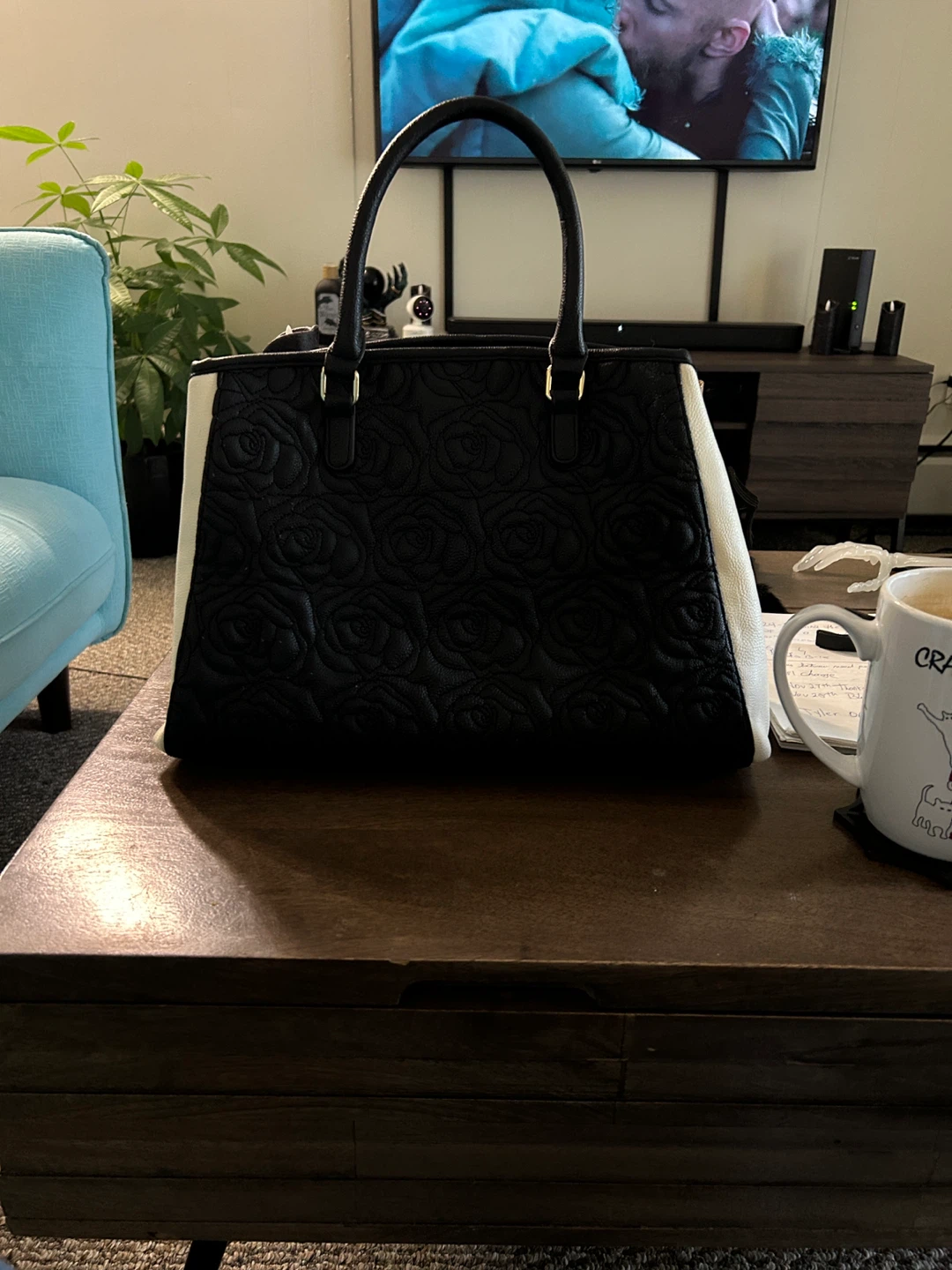 Betsey Johnson Black & Gold Bow Handbag - photo 2