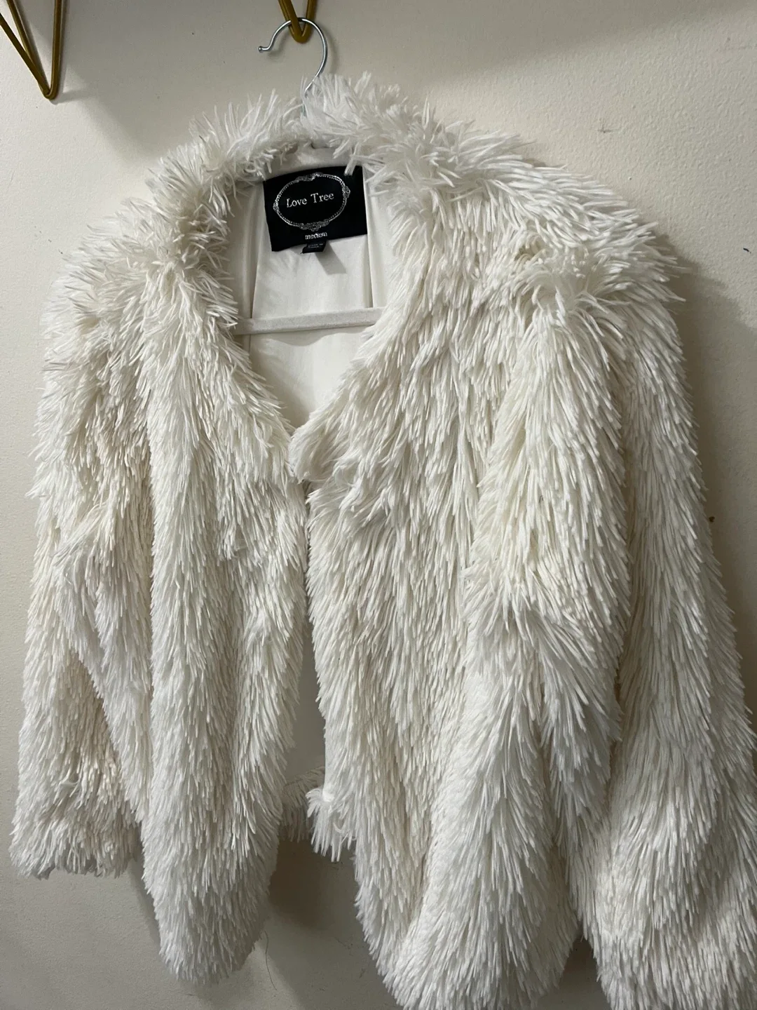 Love Tree White Faux Fur Jacket - Size Medium image indicator(2)