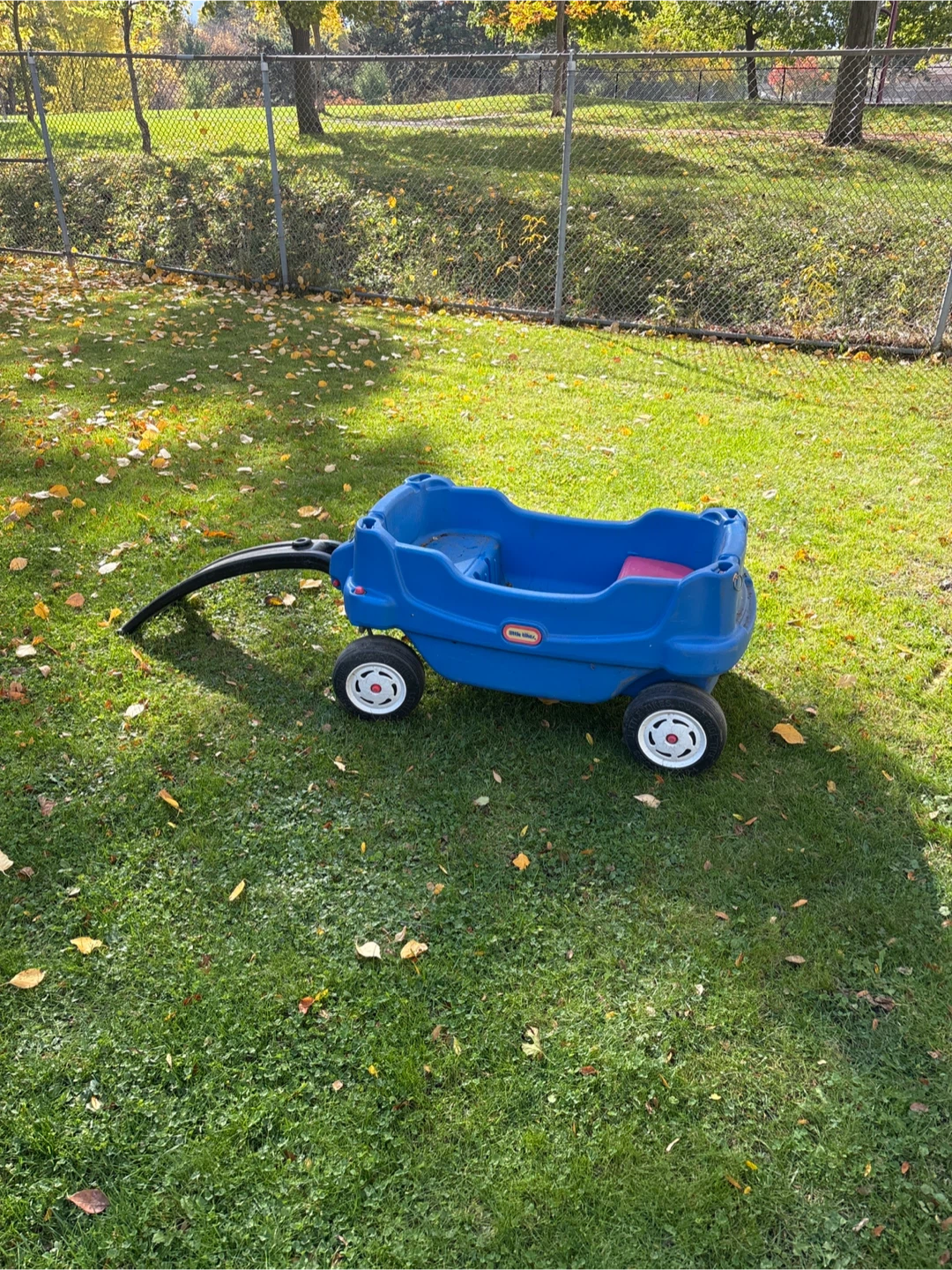 Little Tikes Blue Wagon